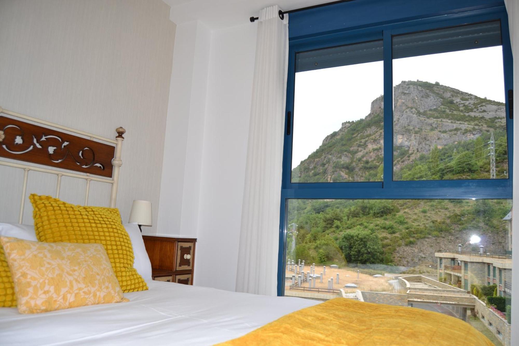 Ventanal De Saras Petfriendly Garaje Trastero Y Chimenea - Arafita Apartamentos Пантикоса Экстерьер фото