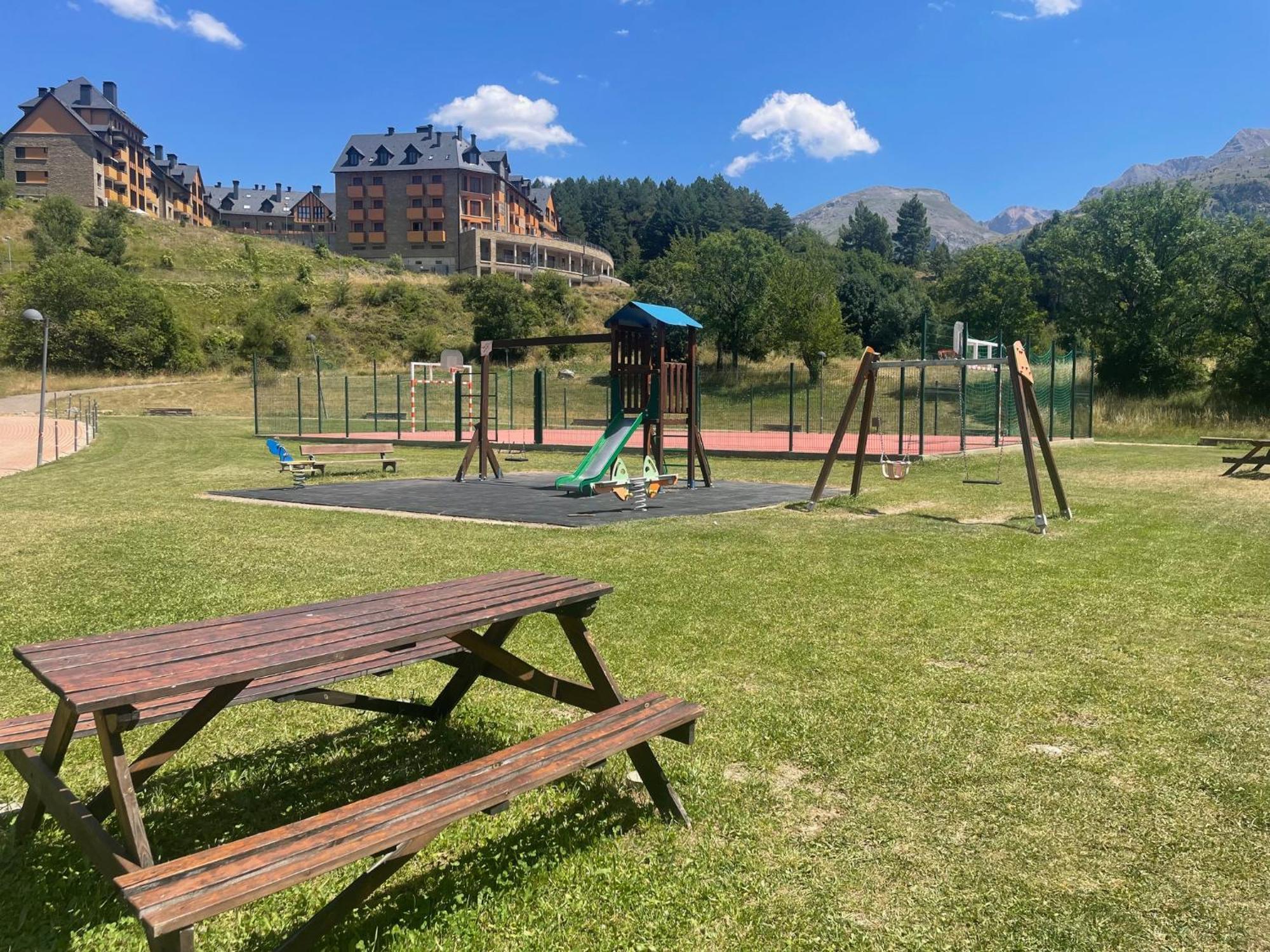 Ventanal De Saras Petfriendly Garaje Trastero Y Chimenea - Arafita Apartamentos Пантикоса Экстерьер фото